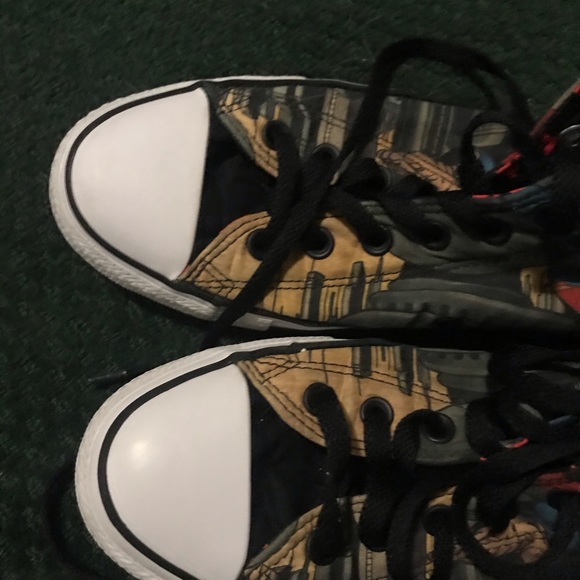 Superman Edition Converse - Picture 5 of 5